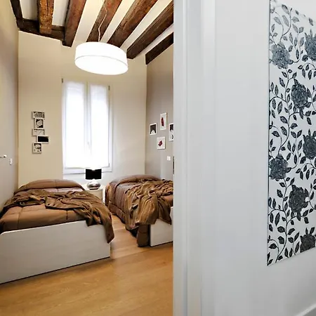 San Marco Design شقة